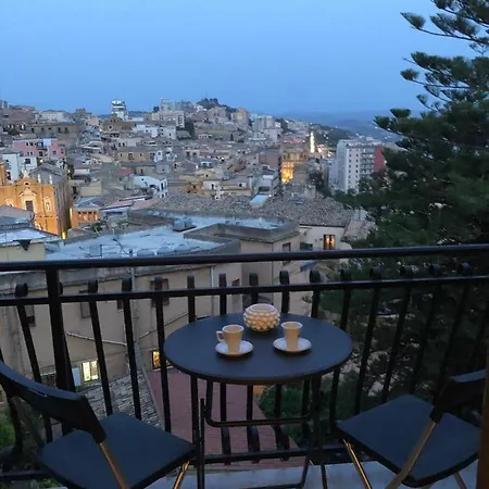 Kale Atenea Bed & Breakfast